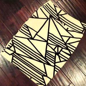 LulaRoe Cassie Pencil Skirt